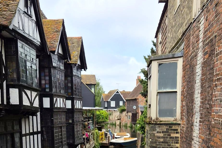 Fachwerkhäuser am Fluss in Canterbury