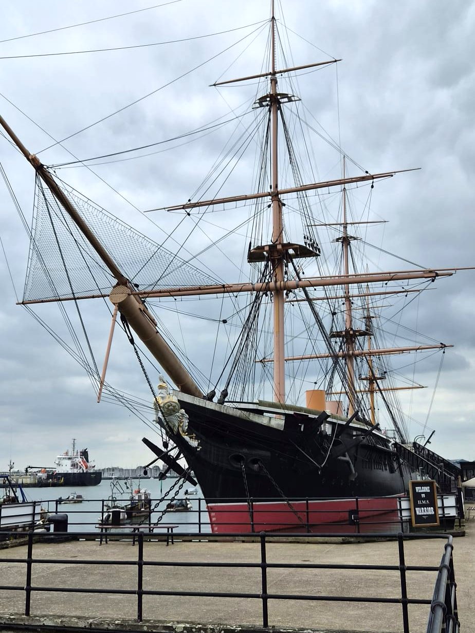 Historisches Segelschiff im Hafen von Portsmouth